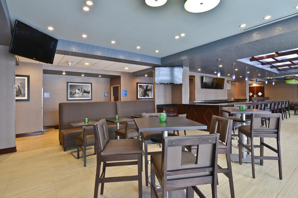 Wyndham Garden Elk Grove Village - O'Hare מראה חיצוני תמונה